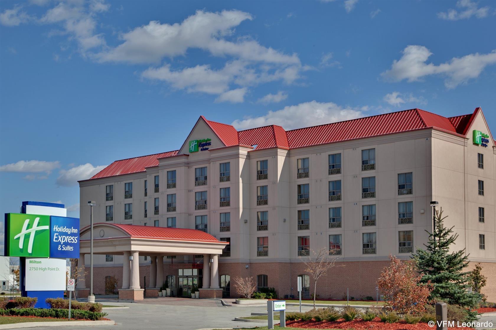 Holiday Inn Express Hotel & Suites Milton By Ihg Exterior foto