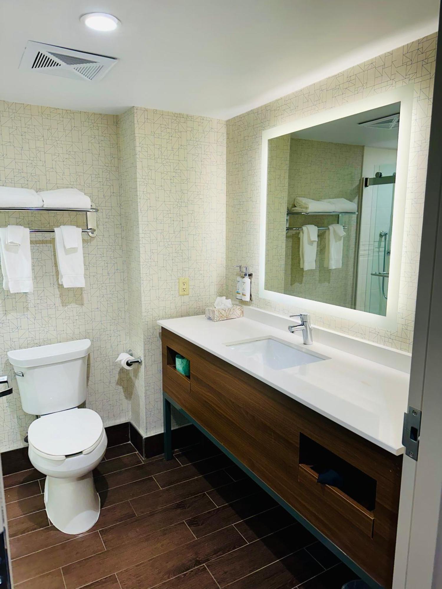 Holiday Inn Express Hotel & Suites Milton By Ihg Exterior foto