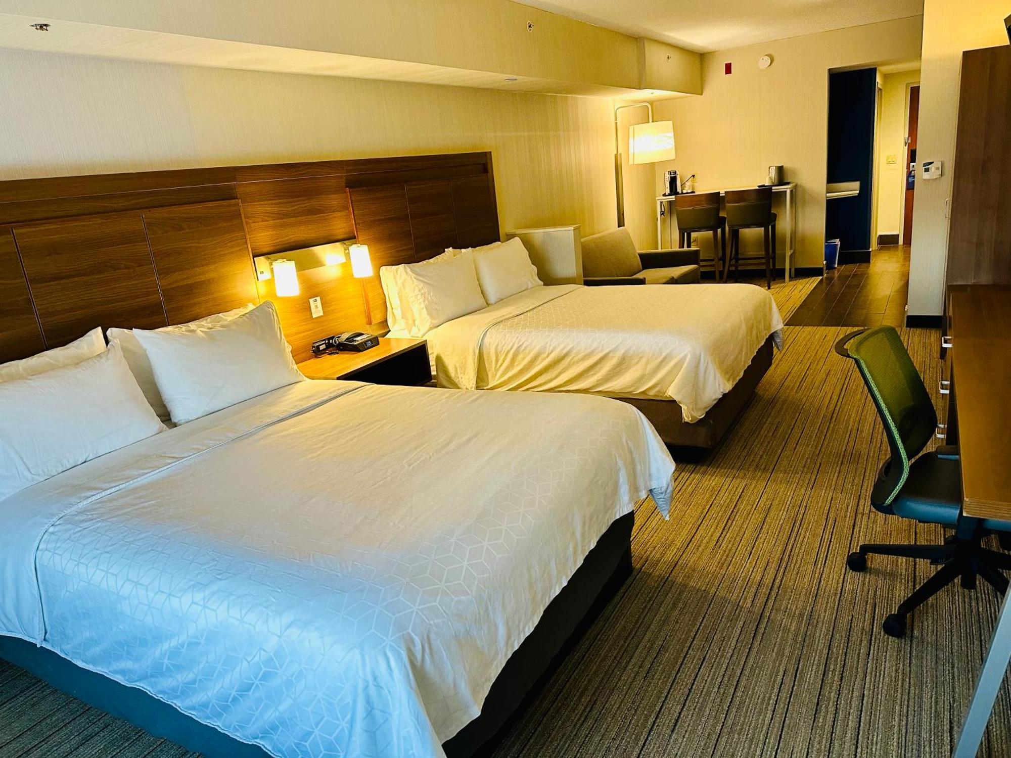 Holiday Inn Express Hotel & Suites Milton By Ihg Exterior foto