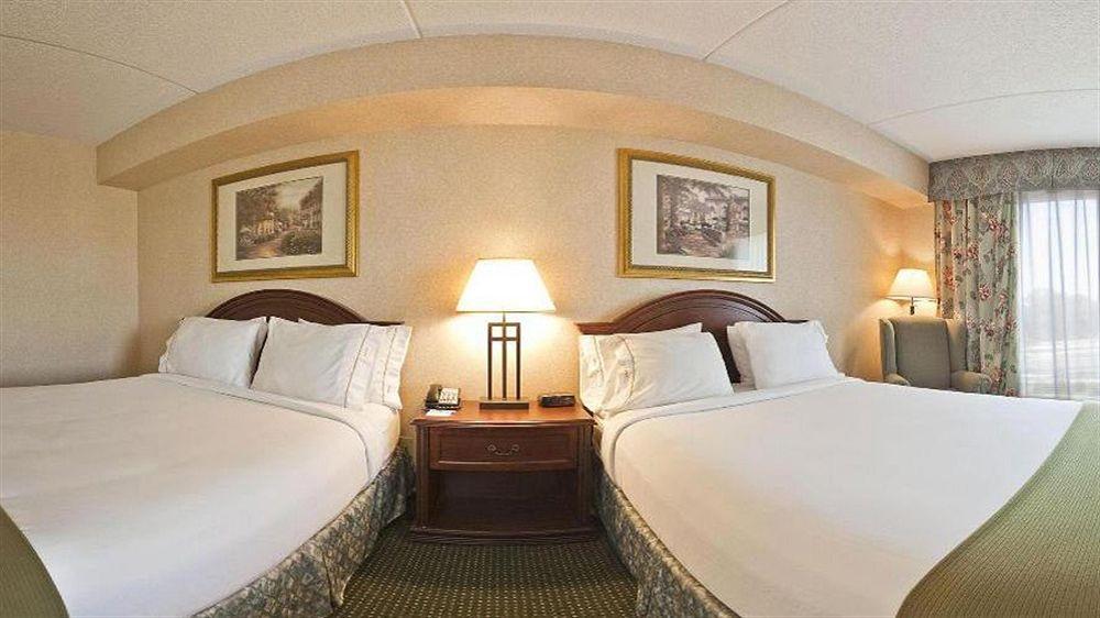 Holiday Inn Express Hotel & Suites Milton By Ihg Exterior foto