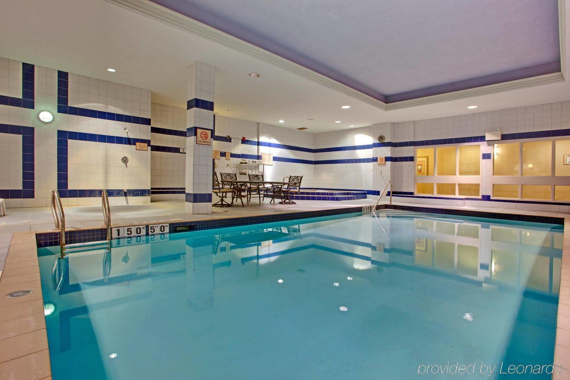 Holiday Inn Express Hotel & Suites Milton By Ihg Exterior foto